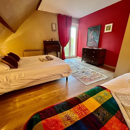 De Simona Yvré-lʼÉvêque